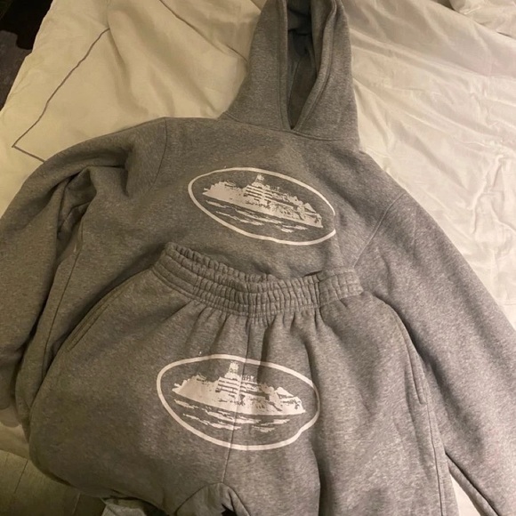 CORTIEZ TRACK•CONDITION BRAND NEW• - Picture 4 of 4